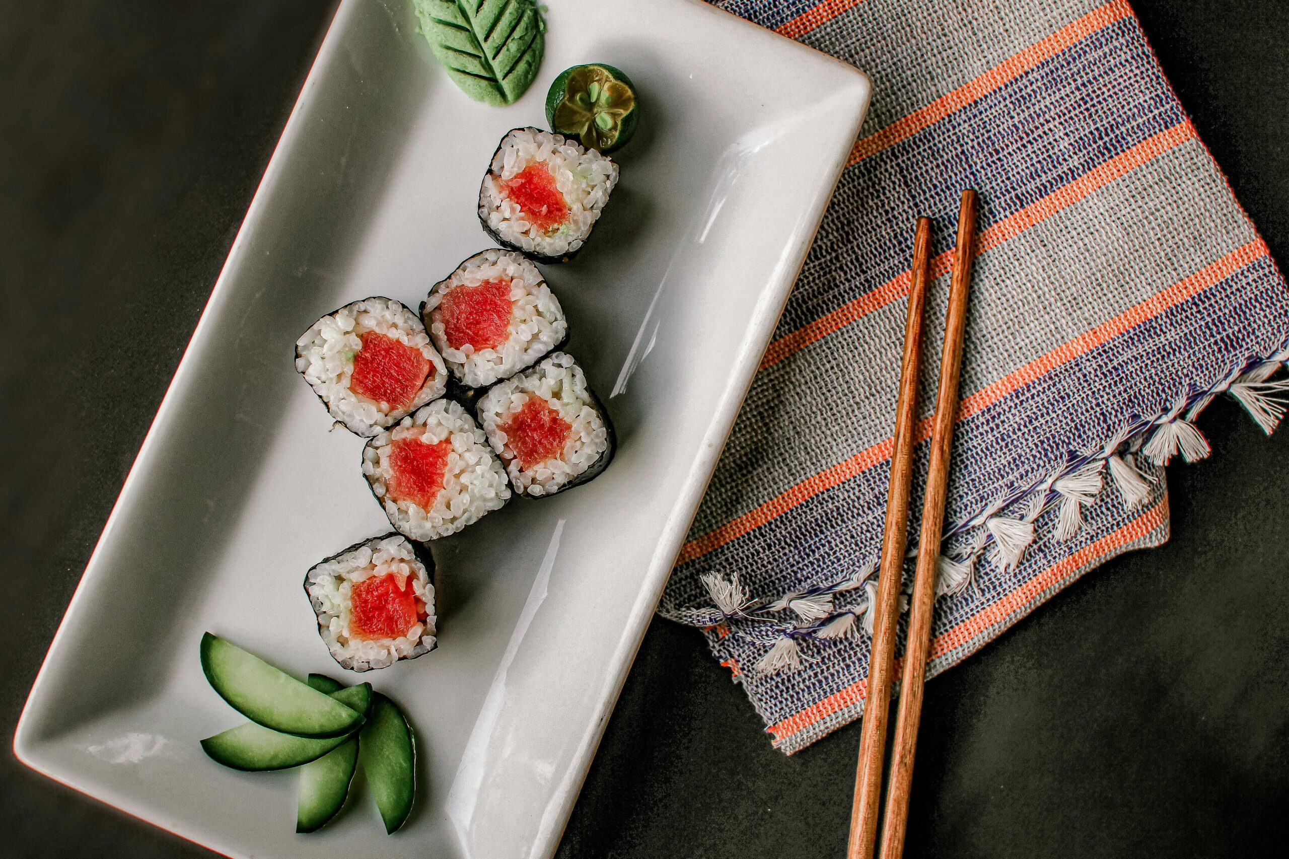 manuseio de alimentos em restaurantes japoneses